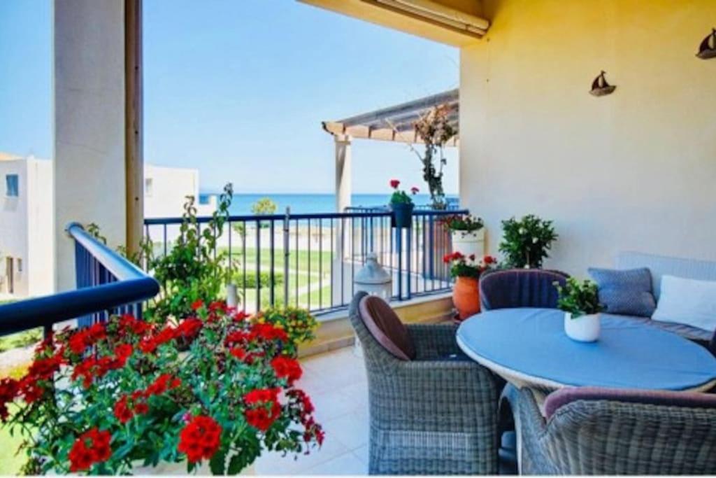 Odyssey Beach Front Apartment Chania  Exteriör bild